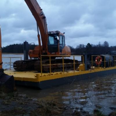 Excavator pontoons